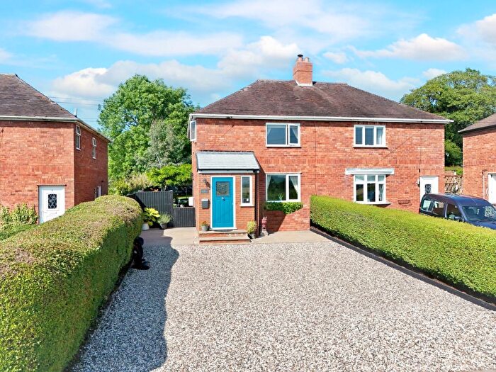 3 Bedroom Semi-Detached House For Sale In The Avenue, Sugden, Telford, Shropshire, TF6