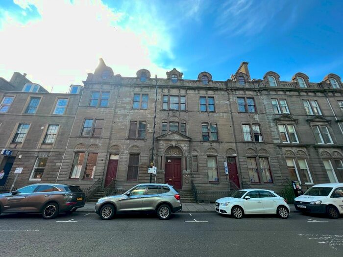 3 Bedroom Flat To Rent In West Bell Street, City Centre, Dundee, DD1