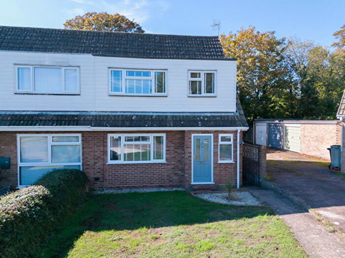 3 Bedroom Semi Detached House For Sale In Bradstow Way, Broadstairs, CT10
