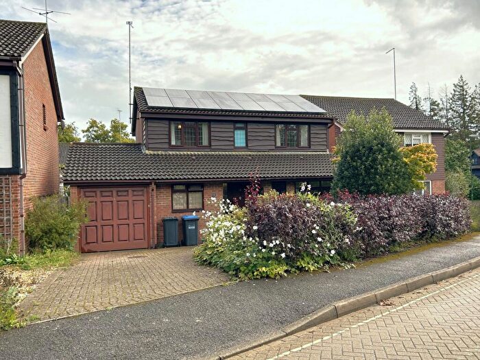 4 Bedroom Detached House For Sale In Bridgers Mill, Haywards Heath, RH16
