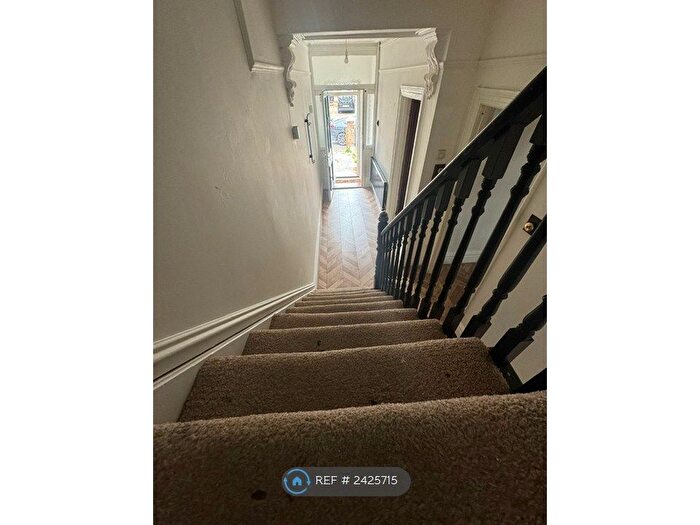 4 Bedroom Semi-Detached House To Rent In Bridge Road, Grays, RM17