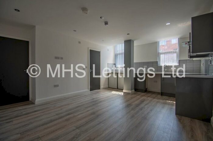 1 Bedroom Flat To Rent In Flat, Raincliffe Street, Leeds, LS9