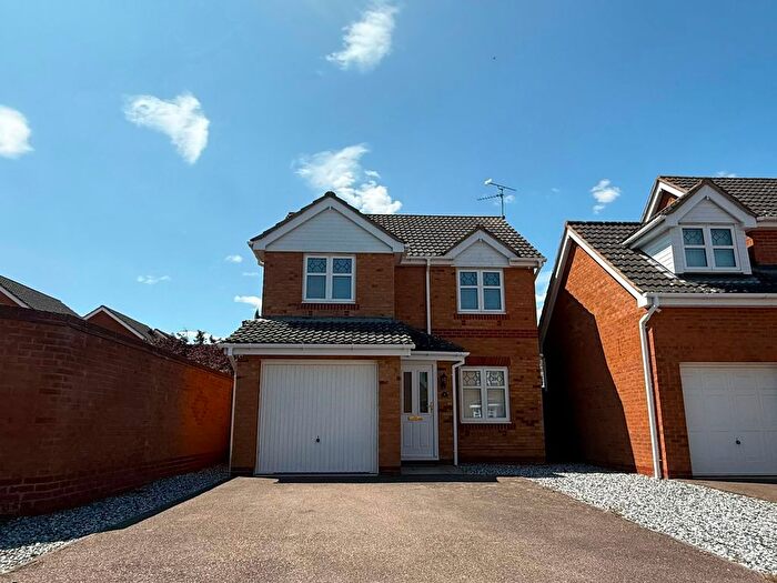 3 Bedroom Detached House To Rent In Riley Close, Yaxley, PE7