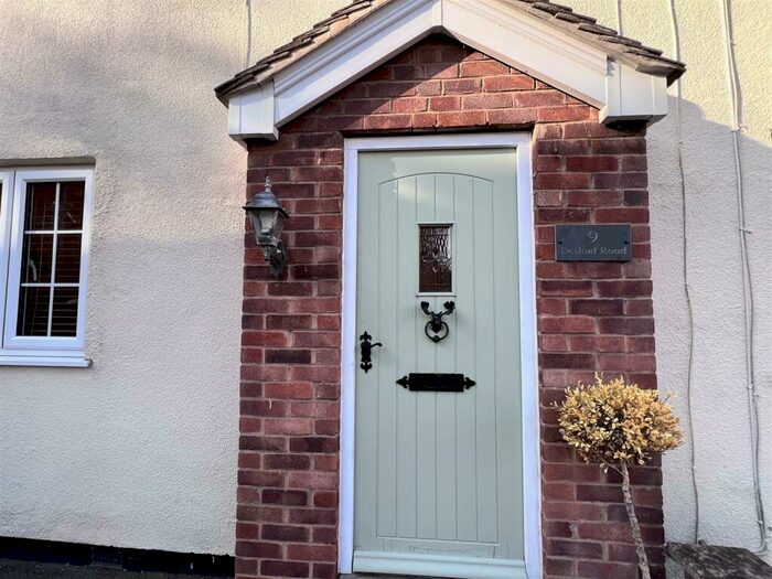 3 Bedroom Semi-Detached House For Sale In Desford Road, Thurlaston, Leicester Superb Cottage In A VIllage Location, LE9