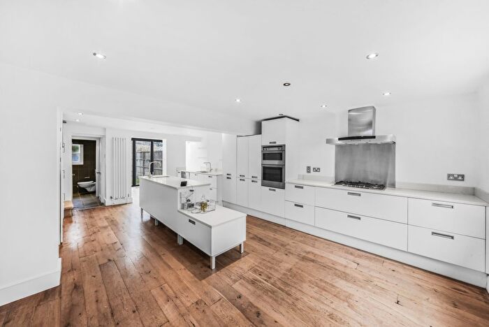 3 Bedroom Semi Detached House To Rent In Guildford Grove, London, SE10