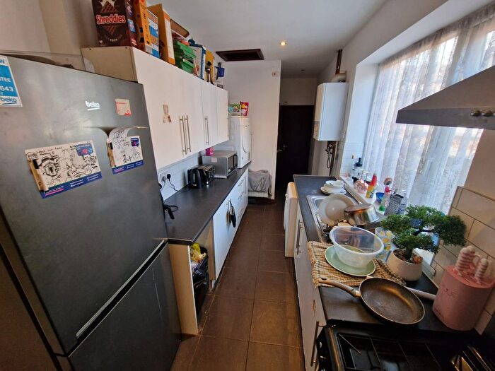 4 Bedroom Terraced House To Rent In Thornton Road, Stoke-On-Trent, ST4