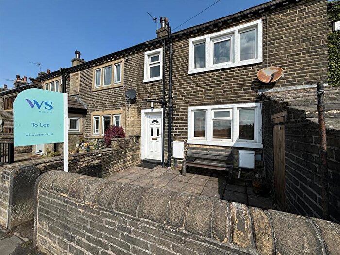 2 Bedroom Cottage To Rent In Bradshaw Lane, Bradshaw, HX2
