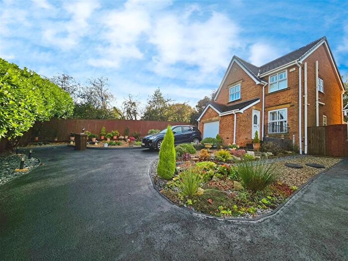 3 Bedroom Detached House For Sale In Holywell Close, Knypersley, Staffordshire Moorlands, ST8