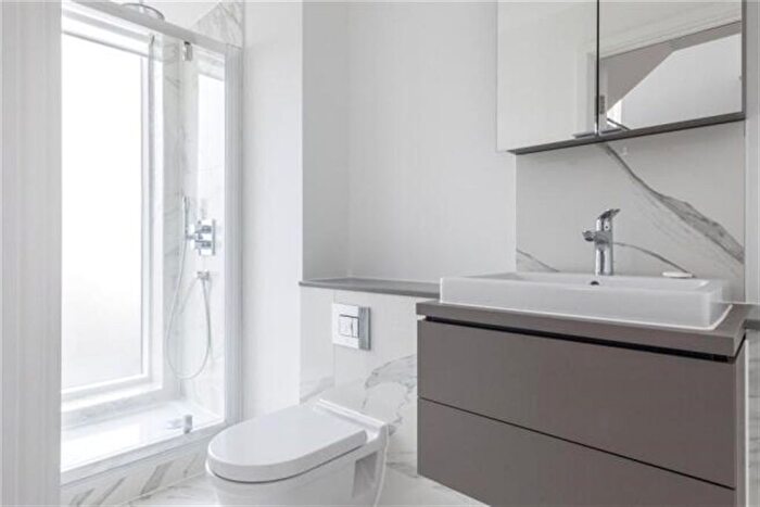 3 Bedroom Flat To Rent In The Penthouse, Hand Axe Yard, Kings Cross, London, WC1X