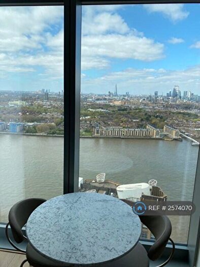 1 Bedroom Flat To Rent In Landmark Pinnacle, London, E14