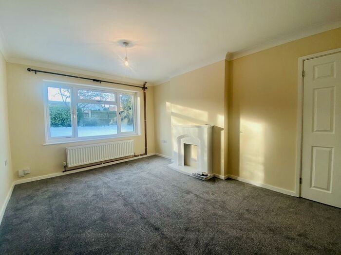 3 Bedroom Bungalow To Rent In Gravelfield Close, NR1