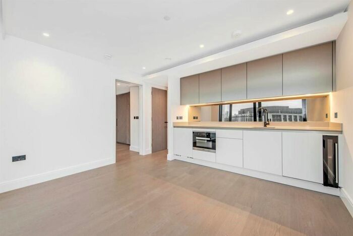 1 Bedroom Property To Rent In Albert Embankment, London SE1