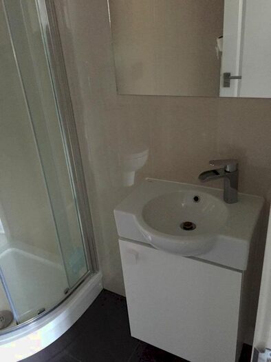 Studio To Rent In London Road, Sutton, SM3