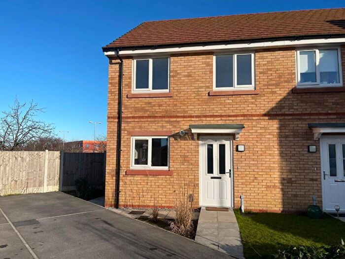 3 Bedroom End Of Terrace House To Rent In Brightsons Close, Southport, Merseyside, PR8