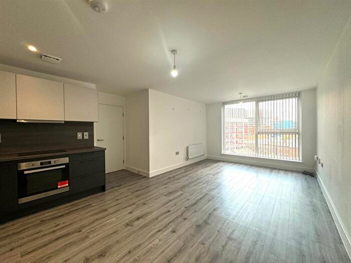 2 Bedroom Apartment To Rent In Cliveland Street, Birmingham, B19