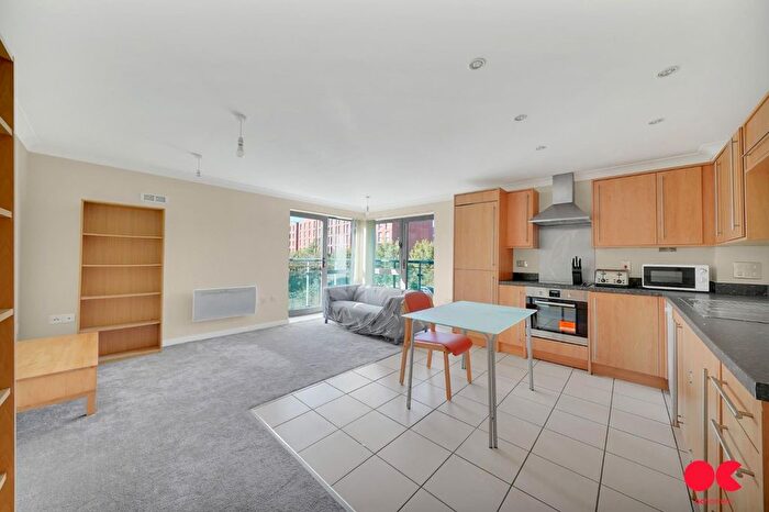 1 Bedroom Flat For Sale In Quayside Drive, Colchester, CO2