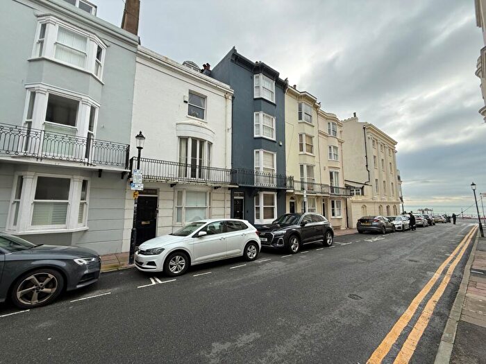 Flat To Rent In Burlington Street, Brighton, BN2