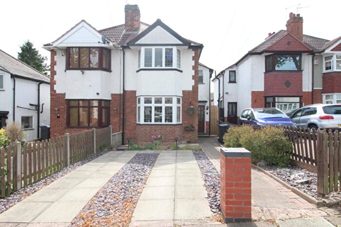 3 Bedroom Semi-Detached House For Sale In Welford Avenue, Birmingham, West Midlands, B26