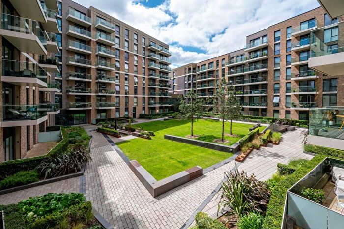 2 Bedroom Flat To Rent In Queenshurst Square, Kingston, Kingston Upon Thames, KT2