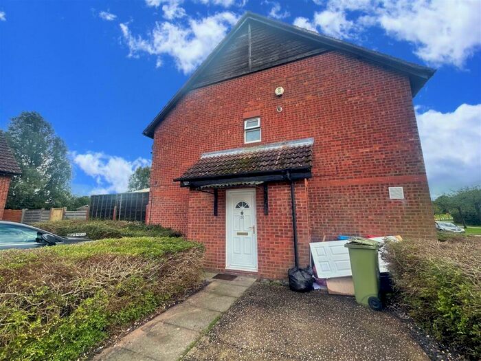 2 Bedroom Semi-Detached House To Rent In Lichfield Down, Walnut Tree, Milton Keynes, MK7