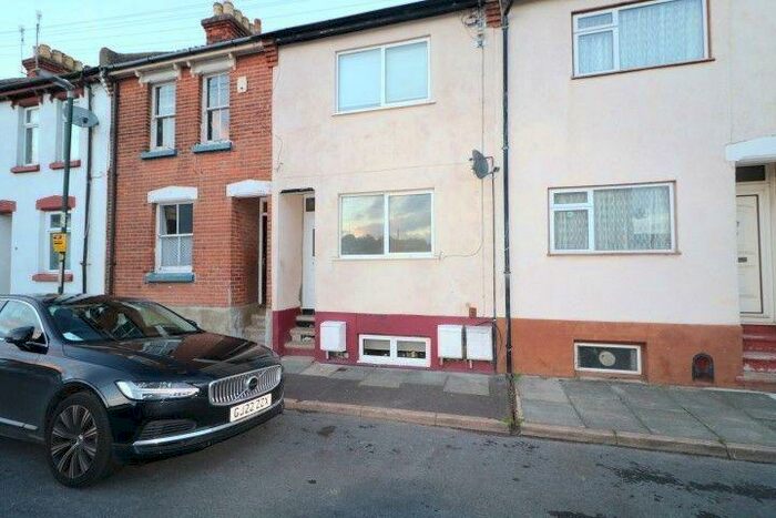 1 Bedroom Flat To Rent In B First Avenue, Chatham, ME4