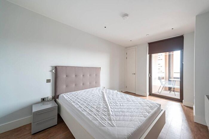 2 Bedroom Flat To Rent In Park Lane, Wembley, HA9