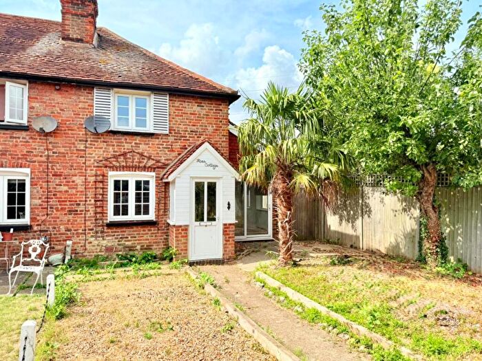 2 Bedroom End Of Terrace House To Rent In Church Road, Worcester Park, KT4