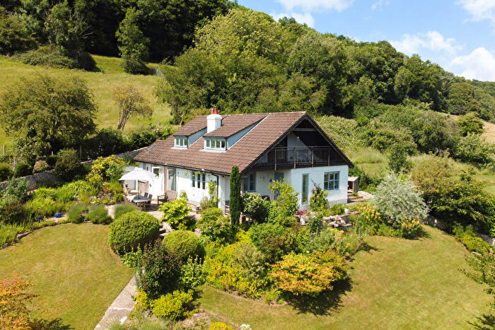 4 Bedroom Detached House For Sale In Whitecourt, Uley, GL11