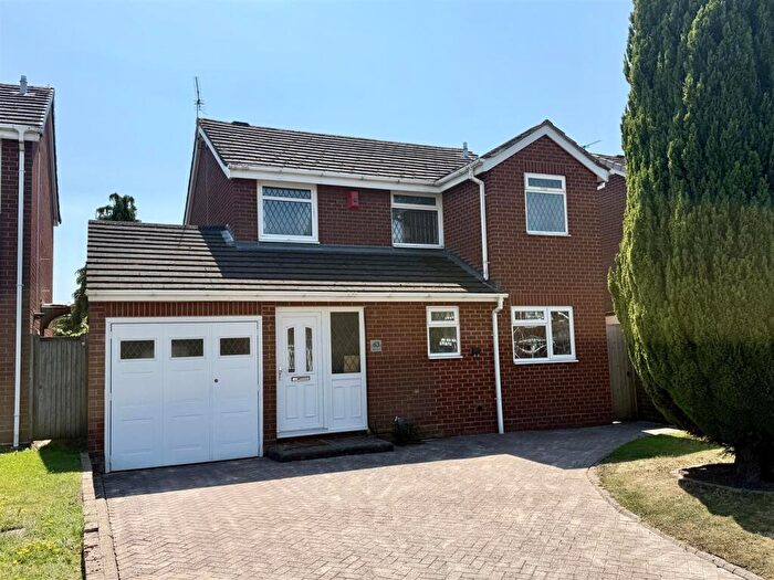 3 Bedroom Detached House For Sale In Willow Drive, Cheswick Green, Solihull, B90