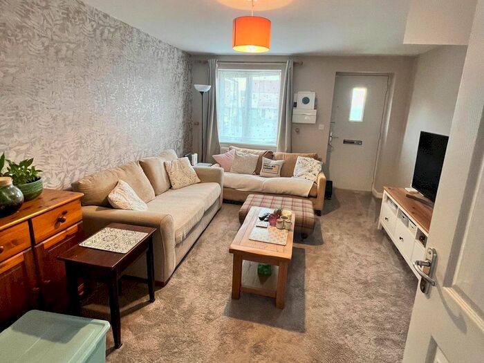 3 Bedroom Property To Rent In Whitney Drive, Yaxley, Peterborough, PE7