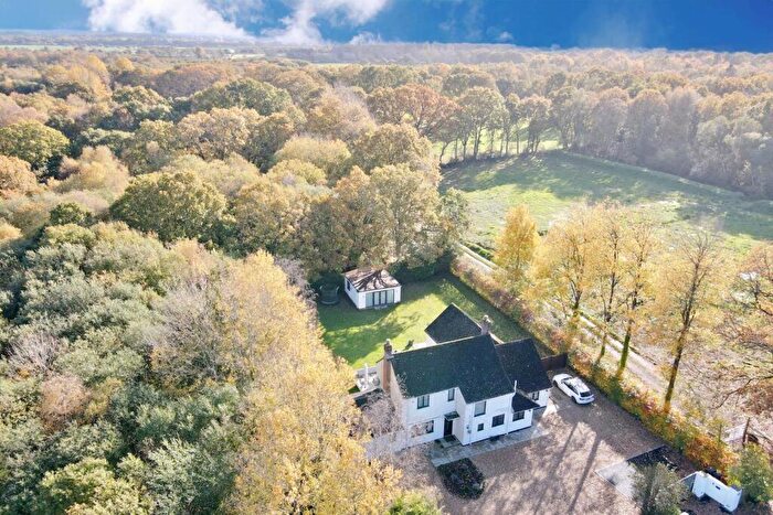 5 Bedroom Detached House For Sale In Verwood Road, BH21