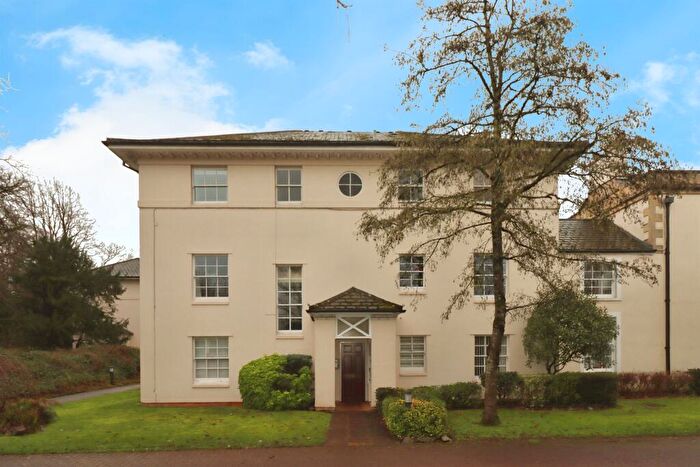 2 Bedroom Flat For Sale In Gravel Hill Road, Yate, Bristol, BS37