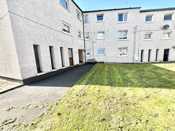 3 Bedroom Flat To Rent In Tarbolton Road, Cumbernauld, G67