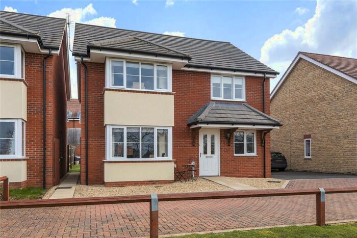 4 Bedroom Detached House For Sale In Watchfield, Swindon, Oxfordshire, SN6