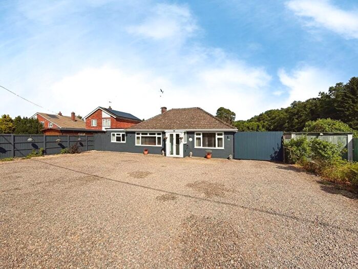 4 Bedroom Detached Bungalow For Sale In Swaffham Road, Mundford, IP26