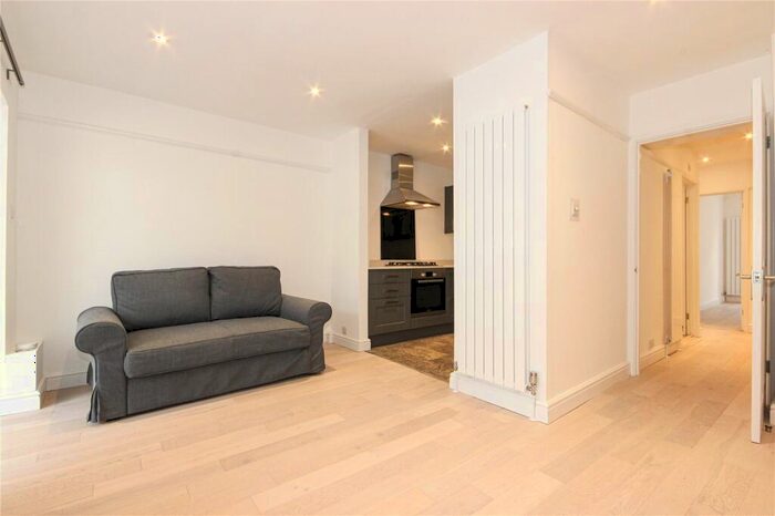 3 Bedroom Apartment To Rent In Royal York Crescent, Clifton Village, Bristol, BS8