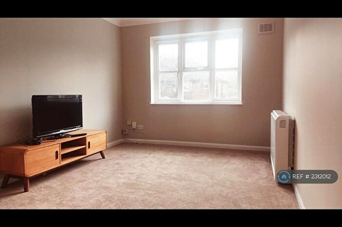 1 Bedroom Flat To Rent In Melford Court, Sutton, SM2