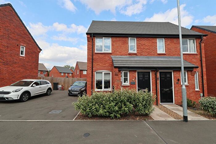 2 Bedroom Semi-Detached House For Sale In Burgess Close, Burbage, LE10