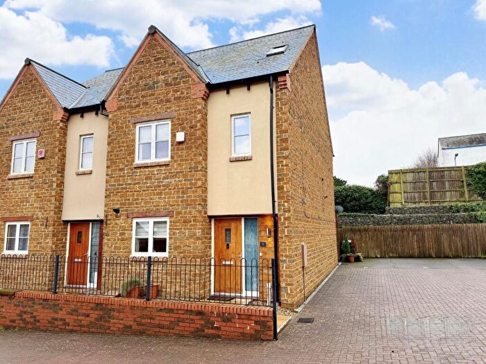 3 Bedroom Semi Detached House For Sale In Brampton Row, Spratton, Northamptonshire, NN6