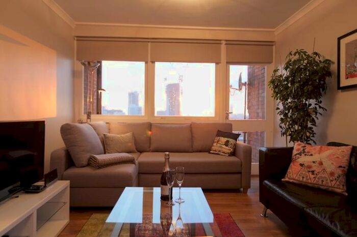 1 Bedroom Flat To Rent In Lant Street, London, SE1