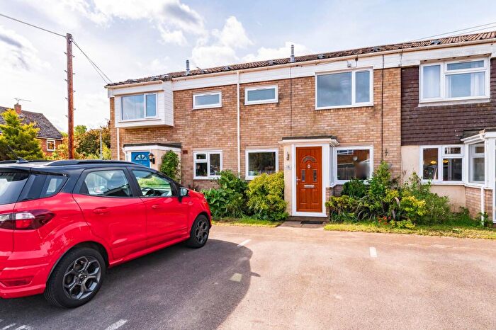 3 Bedroom Terraced House For Sale In Hoveton Place, Badersfield, NR10