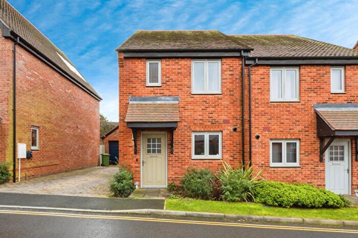 2 Bedroom Semi-Detached House For Sale In Samuel Jarvis Avenue, Fair Oak, Eastleigh, SO50