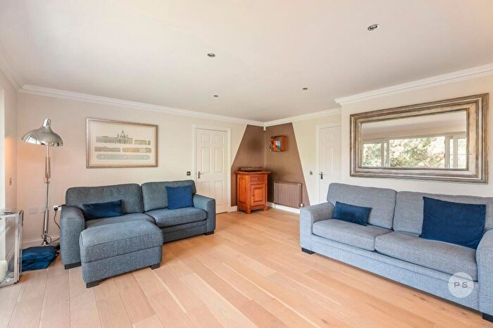 2 Bedroom Apartment To Rent In Flat Hays On The Chine, - Studland Road, Alum Chine, Westbourne, BH4