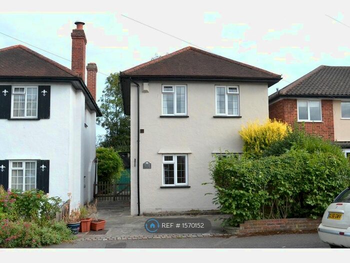 3 Bedroom Detached House To Rent In Heatherside Road, Epsom, KT19