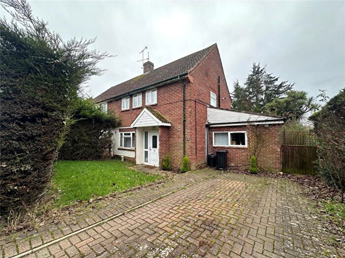 3 Bedroom Terraced House To Rent In Emblen Crescent, Arborfield Cross, Reading, RG2