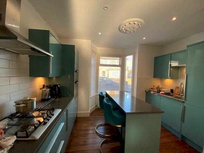 3 Bedroom Property To Rent In Uxbridge Road, Slough, SL2