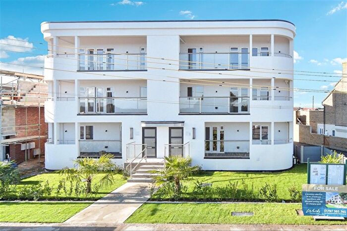 2 Bedroom Flat For Sale In The Parade, Greatstone, Kent, TN28