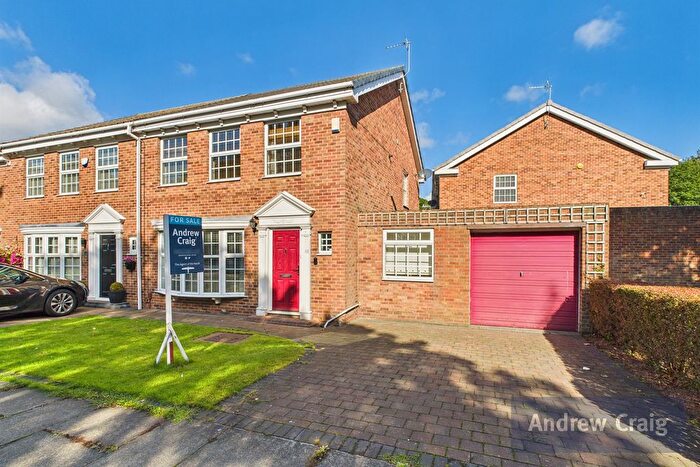 3 Bedroom End Of Terrace House For Sale In Grosvenor Road, South Shields, NE33
