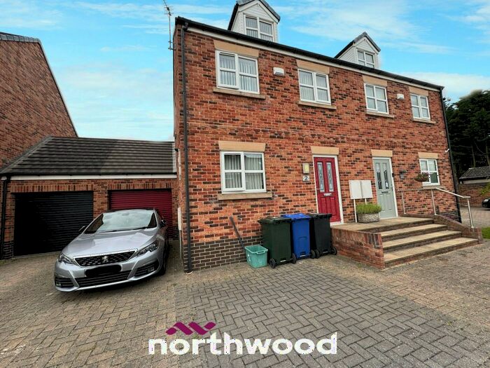 3 Bedroom Semi-Detached House To Rent In Broadbent Gate Road, Moorends, Doncaster, DN8
