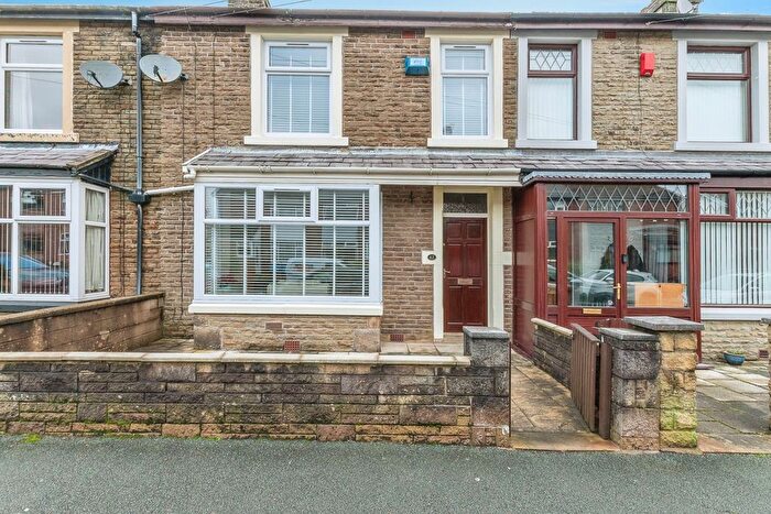 3 Bedroom Terraced House For Sale In Knowlesly Road, Darwen, Lancashire, BB3
